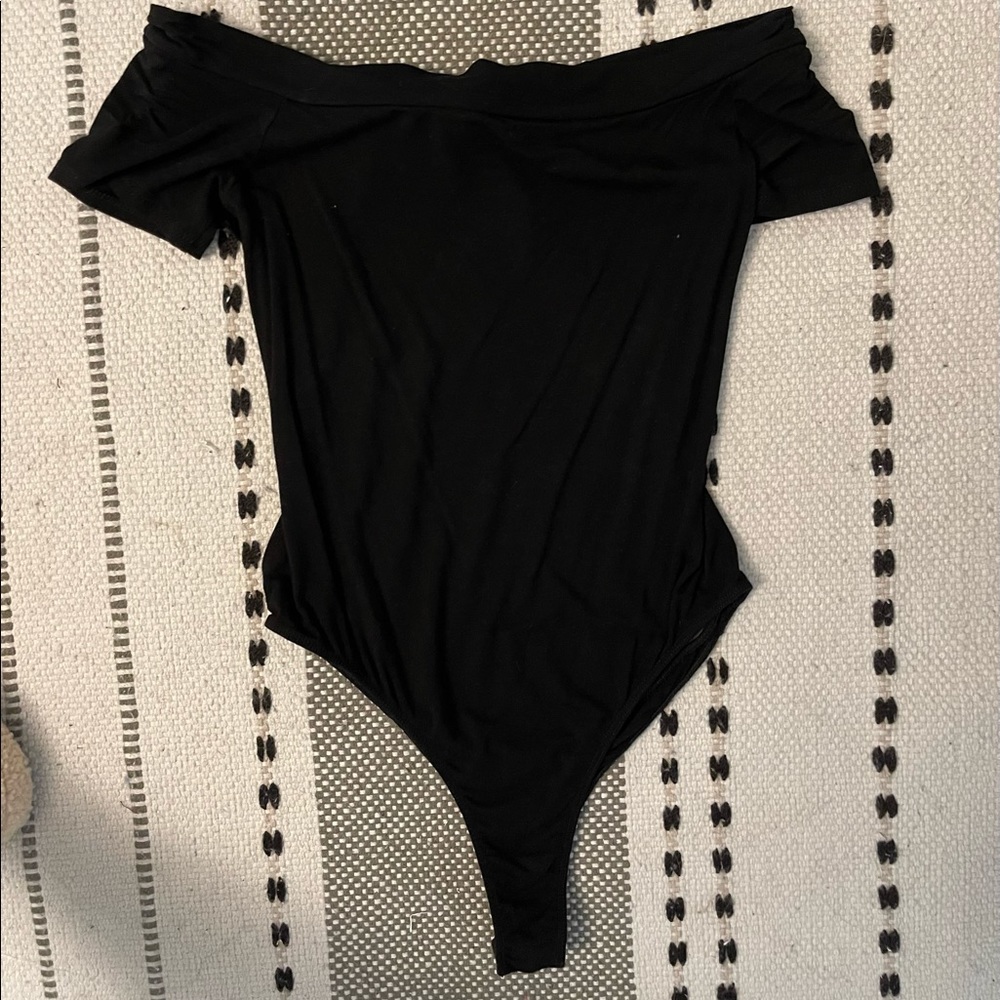 Black Off the Shoulder Bodysuit (M)
